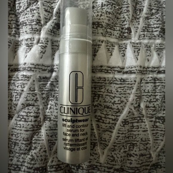 Clinique Sculptwear Lift and Contour Serum - Travel Sample size - Picture 3 of 3
